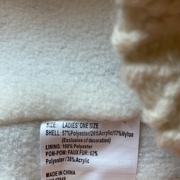 NWT Igloo Beanie - Picture 7 of 7